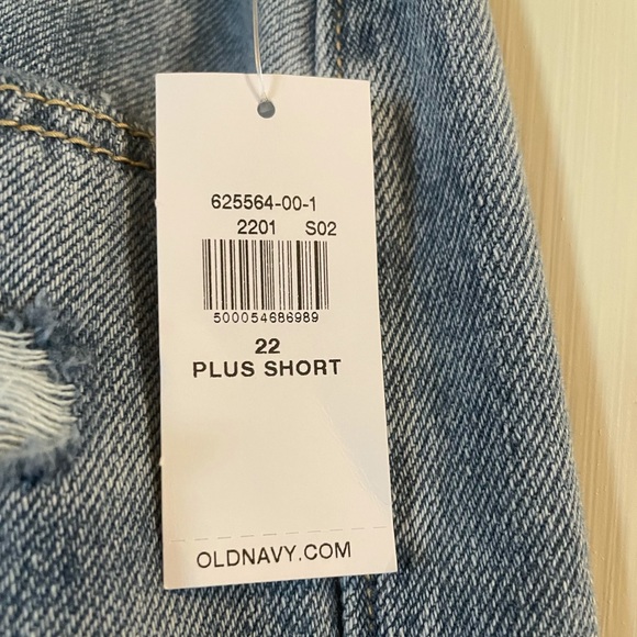 Old Navy Mom Jeans. NWT. Size 22 short - Picture 4 of 4